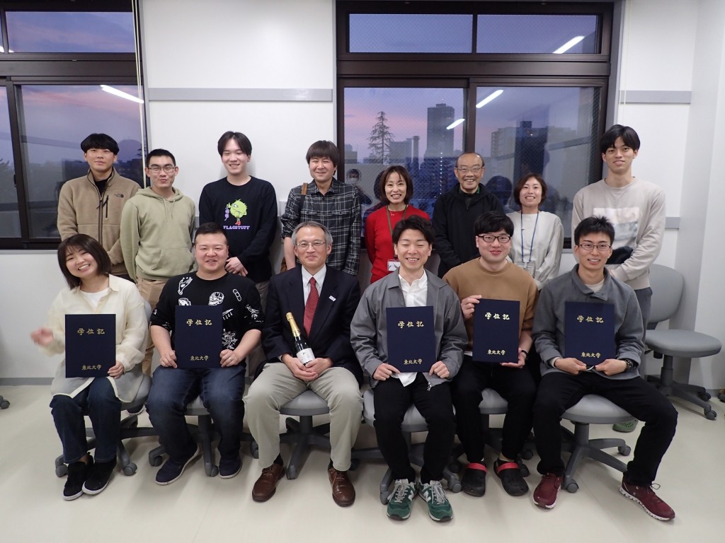 [研究室イベント]卒業おめでとうございます！ 柴田研究室 東北大学多元物質科学研究所